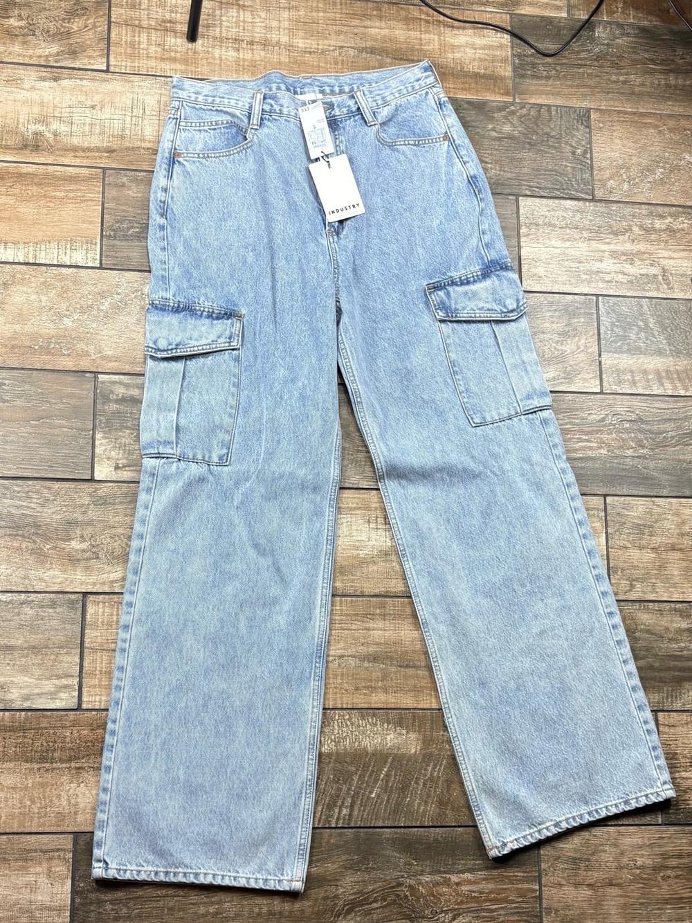 INDUSTRY NWT Light Wash Cargo Jeans for Women - Classic Wide Leg SIZE 10